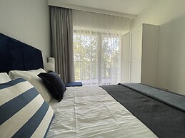 Lake Club Apartments - LoftAffair