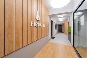 Lake Club Apartments - LoftAffair