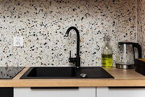 Lake Club Apartments - LoftAffair