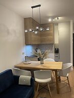 Lake Club Apartments - LoftAffair