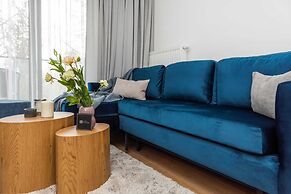 Lake Club Apartments - LoftAffair