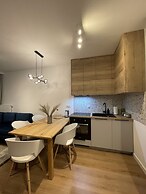 Lake Club Apartments - LoftAffair