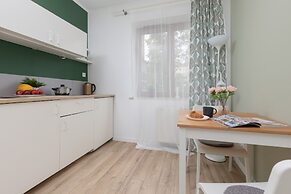 Warsaw Studio Woronicza by Renters