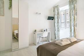 White Candia Guesthouse