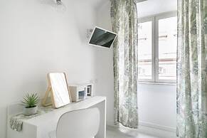 White Candia Guesthouse