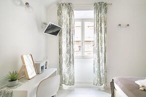 White Candia Guesthouse