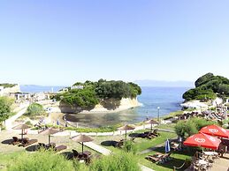 Canal D' Amour by Estia