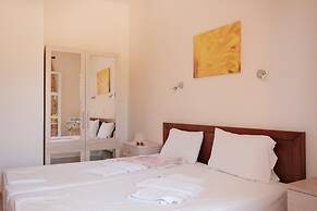 Canal D' Amour by Estia