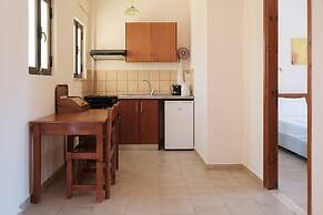 Canal D' Amour by Estia