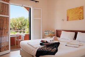 Canal D' Amour by Estia