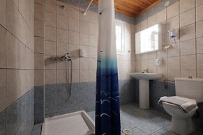 Canal D' Amour by Estia