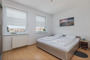 Chrobrego 2-bedroom Apartment by Renters