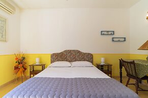 2799 Villa Colfiorito by Barbarhouse