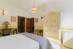 2799 Villa Colfiorito by Barbarhouse