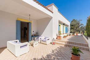 2799 Villa Colfiorito by Barbarhouse