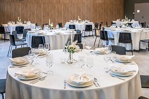 Flow Hotel & Conference