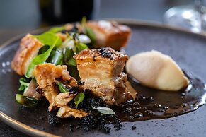 Flow Hotel & Conference