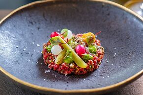 Flow Hotel & Conference