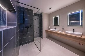 Flow Hotel & Conference