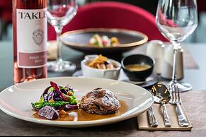 Flow Hotel & Conference