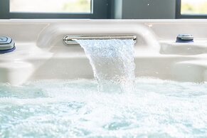 Flow Hotel & Conference