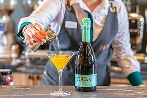 Flow Hotel & Conference