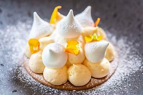 Flow Hotel & Conference