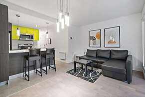 Downtown Metro Frontenac 2 BR new Apartment max 6p