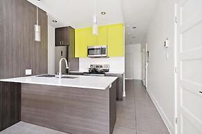 Private Roof top Patio Downtown Metro Frontenac