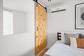 Private Roof top Patio Downtown Metro Frontenac