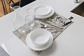 Private Roof top Patio Downtown Metro Frontenac