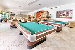 Enjoy Your Stay at a Luxury 3 Bedroom Condo With Stunning Lake Views