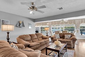 232 S Harbor Dr - Island Bay 3 Bedroom Home by RedAwning