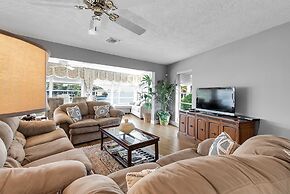 232 S Harbor Dr - Island Bay 3 Bedroom Home by RedAwning