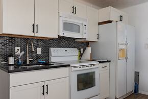 232 S Harbor Dr - Island Bay 3 Bedroom Home by RedAwning