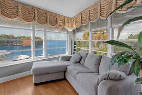 232 S Harbor Dr - Island Bay 3 Bedroom Home by RedAwning