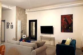 Inviting 2-bed Apartment in Milano