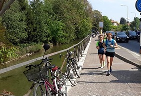 Inviting 2-bed Apartment in Milano
