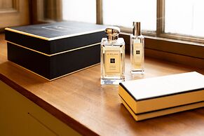 Beautiful 7 bedroom house hottub wifi