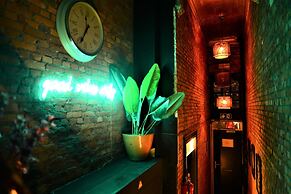 SLEEP INN ANTWERP - Flats & Suites