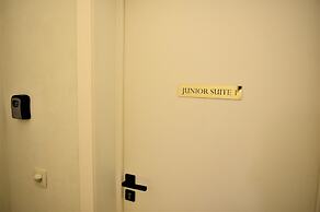 SLEEP INN ANTWERP - Flats & Suites