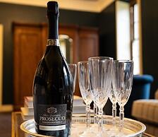 Beautiful 5bedroom house sleeps13 hottub