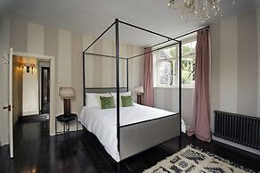 Beautiful 5bedroom house sleeps13 hottub