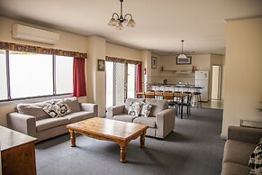 Cherry Lane Apartments