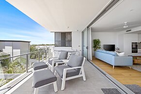 RISE 3 Bedroom Deluxe Ocean Side Apt