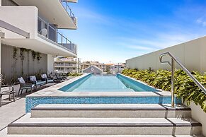 RISE 3 Bedroom Deluxe Ocean Side Apt