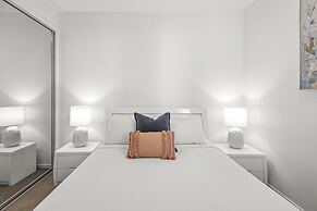 RISE 3 Bedroom Deluxe Ocean Side Apt