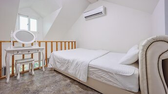 Gapyeong Topclouds Pet&spa Pension