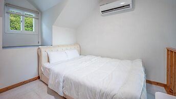 Gapyeong Topclouds Pet&spa Pension