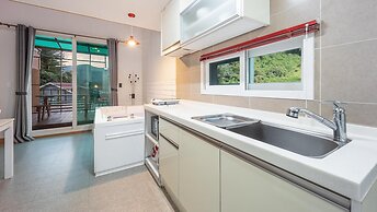 Gapyeong Topclouds Pet&spa Pension